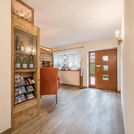 Apartment Haus Zur Vogelweide App 3 Dobbiaco